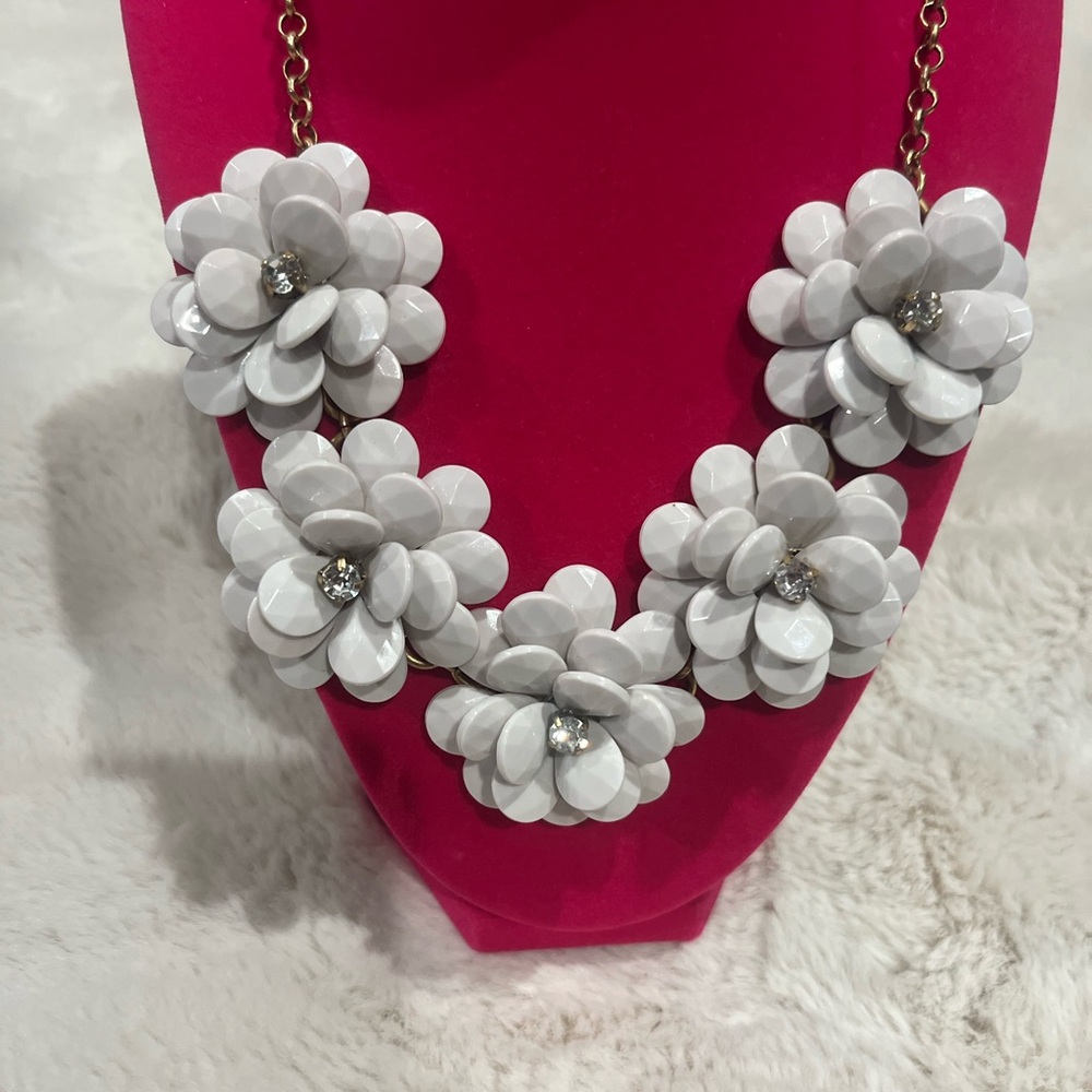 J. Crew Factory Elegant White Floral Necklace - Picture 2 of 2